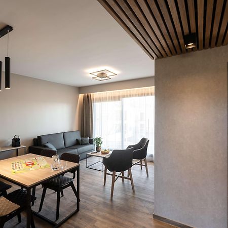 Golden Lakes Hotel Boussu-lez-Walcourt Экстерьер фото