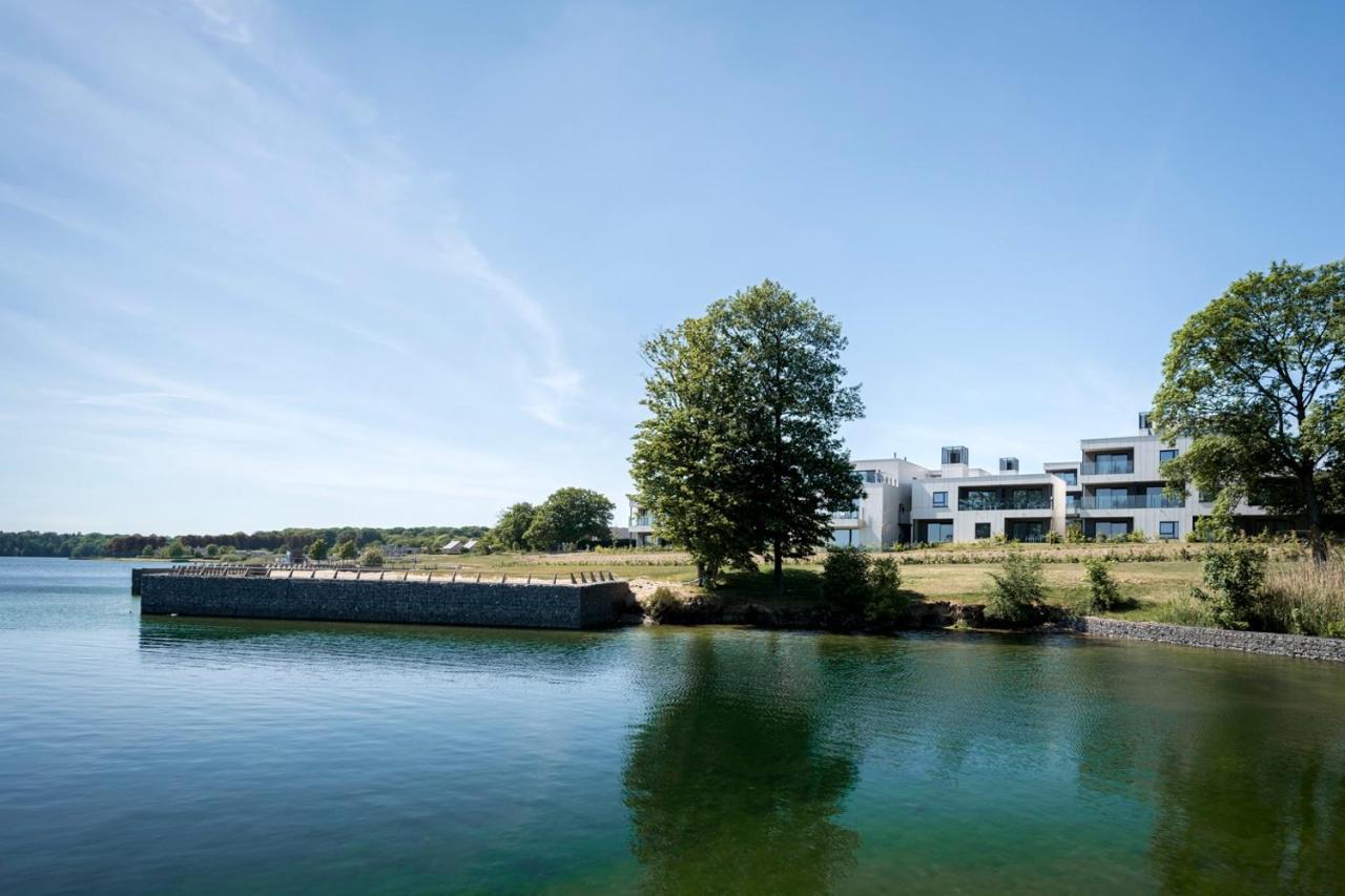 Golden Lakes Hotel Boussu-lez-Walcourt Экстерьер фото