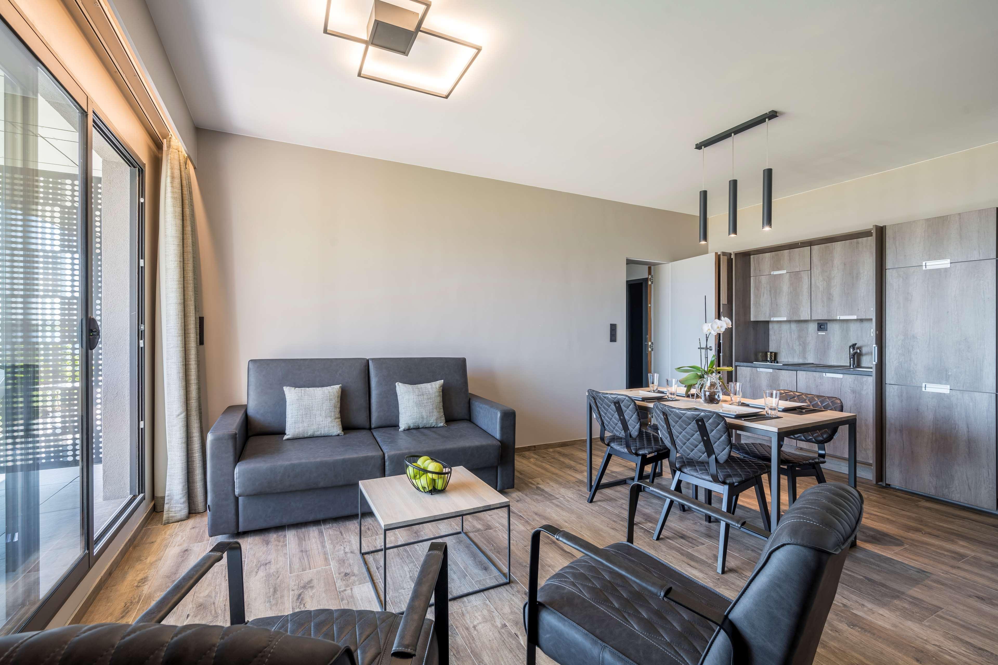 Golden Lakes Hotel Boussu-lez-Walcourt Экстерьер фото