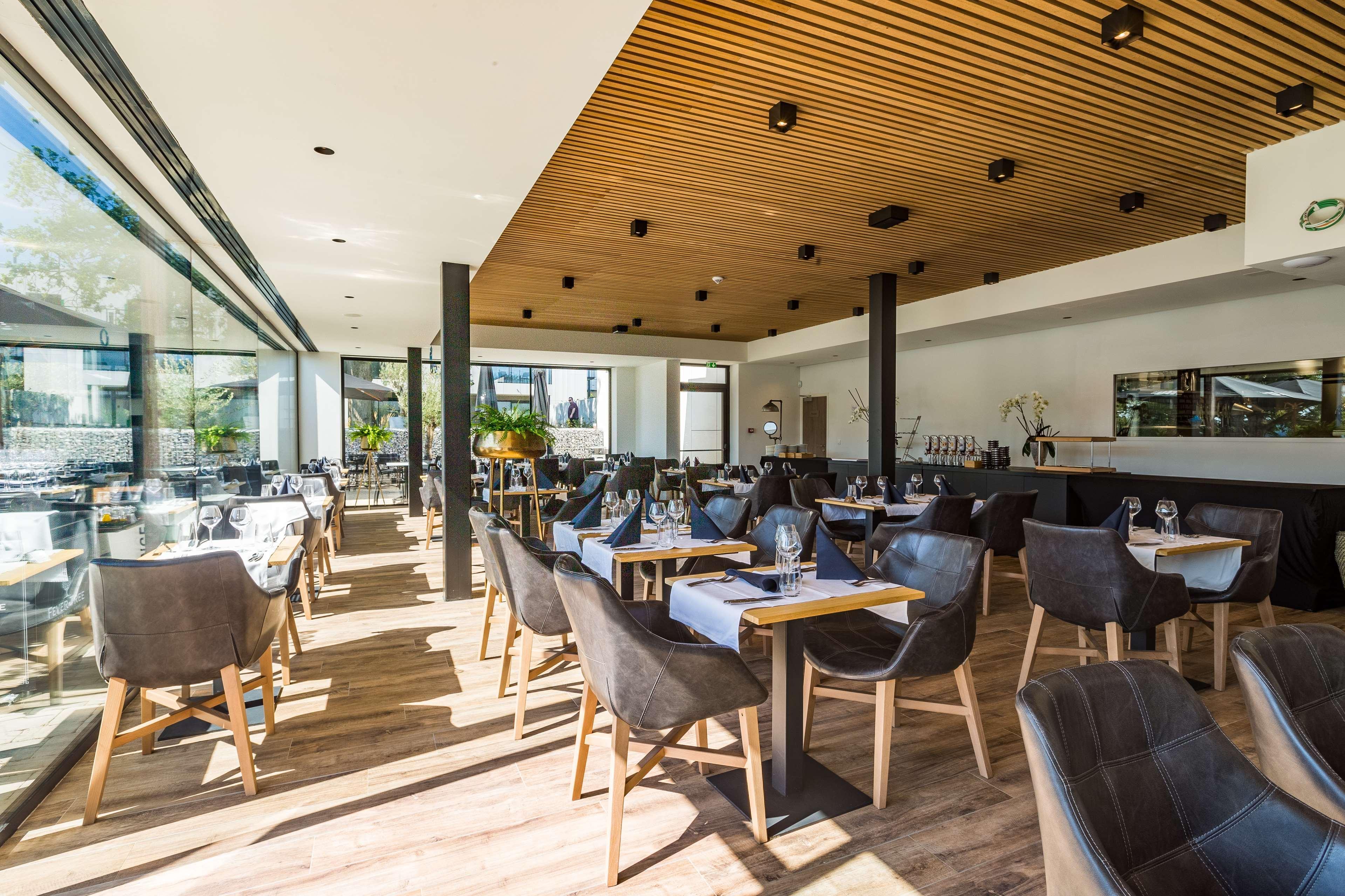 Golden Lakes Hotel Boussu-lez-Walcourt Экстерьер фото